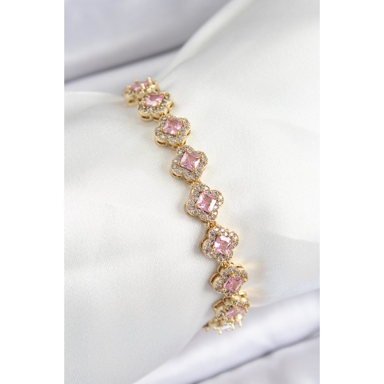Pirinç Zirkon Taşlı Pembe Yonca Baget Model Gold Renk VIP Seri Kadın Bileklik - TJ-BB7506