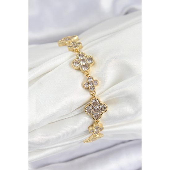 Pirinç Zirkon Taşlı Yonca Model Gold Renk VIP Seri Kadın Bileklik - TJ-BB7520