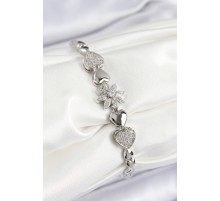 Pirinç Zirkon Taşlı Kalp Detaylı Çiçek Model Gümüş Renk Kadın Bileklik - TJ-BB7528