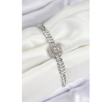 Pirinç Zirkon Taşlı Su Yolu Detaylı Baget Model Gümüş Renk Kadın Bileklik - TJ-BB7540