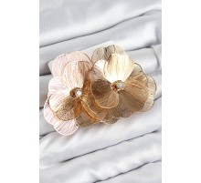 Pirinç Zirkon Taşlı Çiçek Model Gold Renk Kadın Küpe - TJ-BKP11023