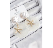 Pirinç İncili Deniz Kabuğu Figürlü Sedef Model Gold Renk Kadın Küpe - TJ-BKP11082