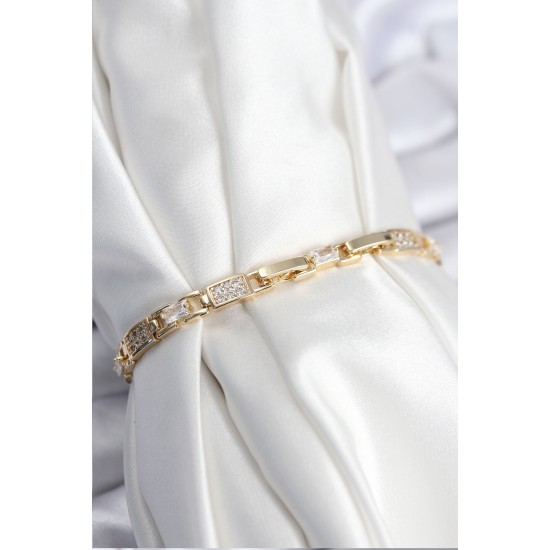 Pirinç VIP Seri Gold Renk Zirkon Taşlı Model Kadın Bileklik - TJ-BB7936