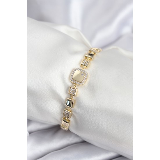 Pirinç VIP Seri Gold Renk Zirkon Taşlı Model Kadın Bileklik - TJ-BB7940