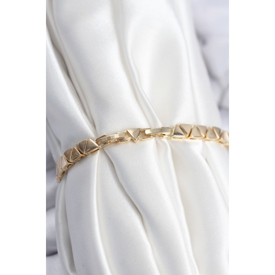 Pirinç VIP Seri Gold Renk Sıralı Üçgen Model Kadın Bileklik - TJ-BB7942
