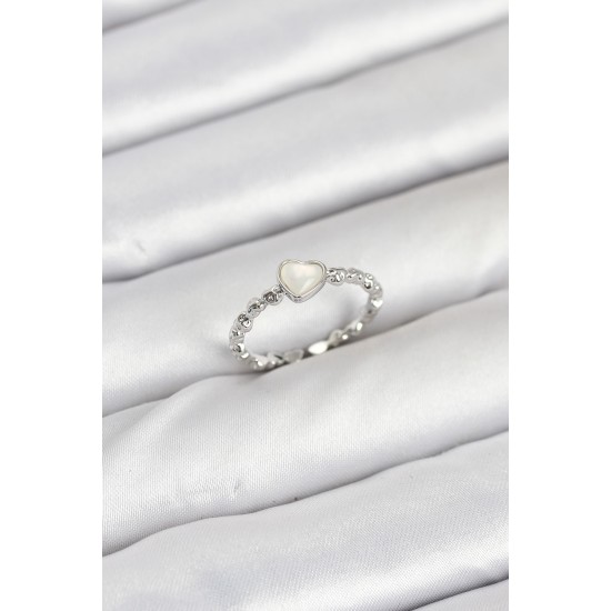 Pirinç Gümüş Renk Kalpli Model Kadın Yüzük - TJ-BYK3875
