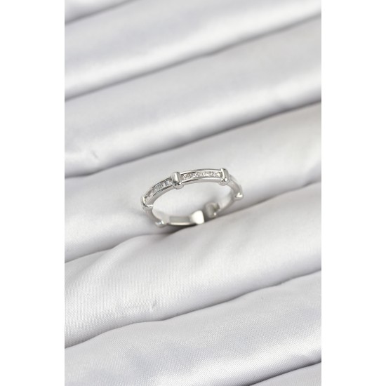 Pirinç Gümüş Renk Kemik Model Zirkon Taşlı Kadın Yüzük - TJ-BYK3889