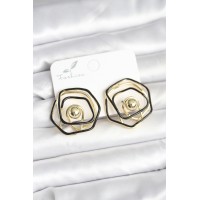 Pirinç Gold Renk Siyah Mineli Geometrik Gül Model Kadın Küpe TJ-BKP11376
