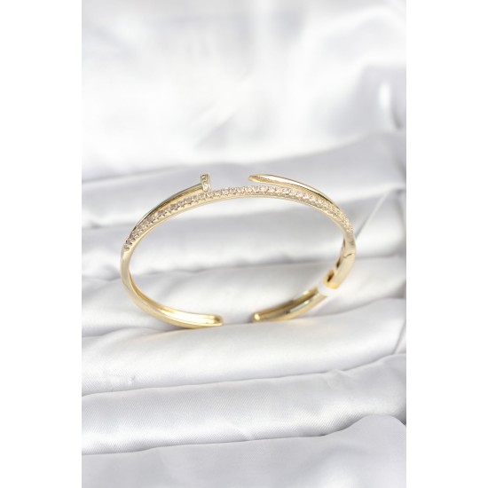 Pirinç Gold Renk Zirkon Taşlı Çivi Model Kadın Kelepçe Bileklik - TJ-BB8090