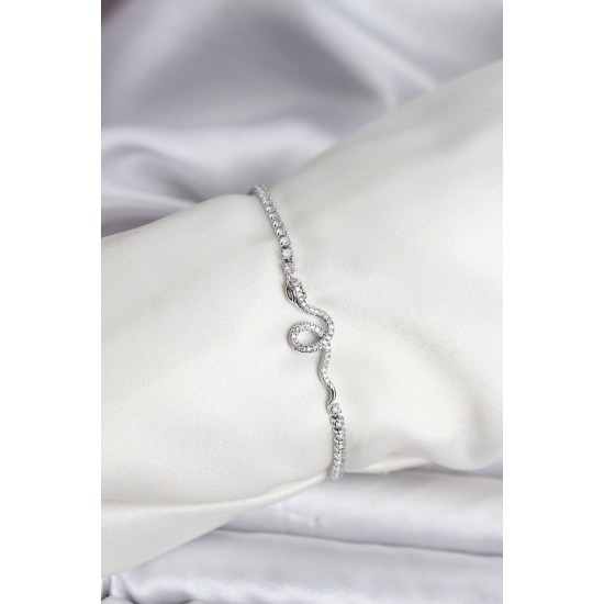 Yılan Model Zirkon Taşlı Gümüş Renk Pirinç Su Yolu Kadın Bileklik - TJ-BB8105