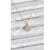 Pirinç Gold Renk Çiçek Model Kadın Kolye - TJ-BKO10805