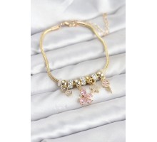 Pirinç Gold Renk Pembe Kelebek Charmlı Kadın Bileklik - TJ-BB8205