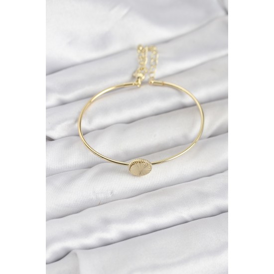 Gold Renk Pirinç Model Kadın Bileklik - TJ-BB8234