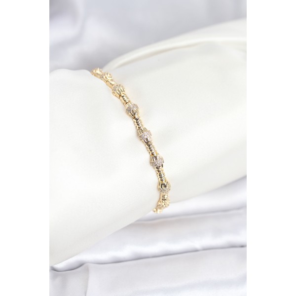 Pirinç Gold Renk VIP Seri Punta Model Zirkon Taşlı Kadın Bileklik - TJ-BB8269