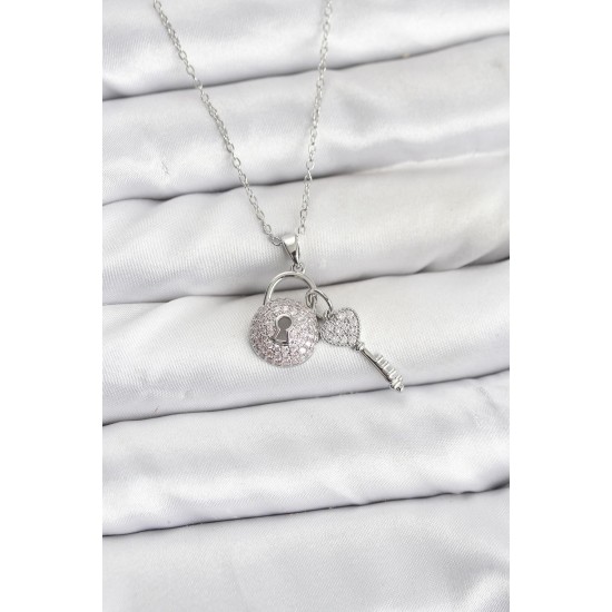 316L Çelik Zincir Gümüş Renk Kilit Anahtar Model Zirkon Taşlı Kadın Kolye - TJ-BKO10880