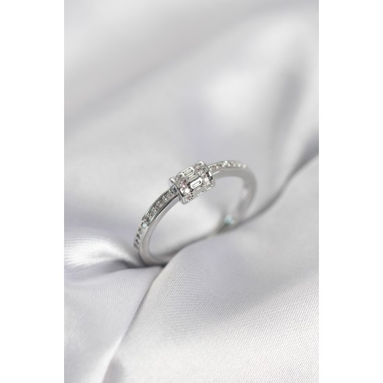 Zirkon Taşlı Gümüş Renk Pirinç Kadın Yüzük - TJ-BYK4013