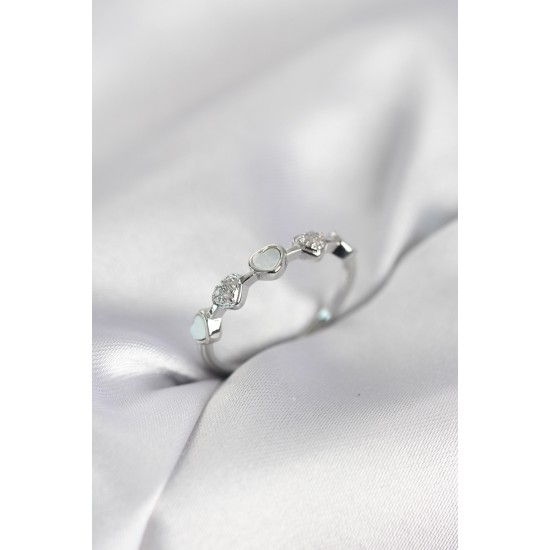 Gümüş Renk Minimal Kalp Model Zirkon Taşlı Pirinç Kadın Yüzük - TJ-BYK4061