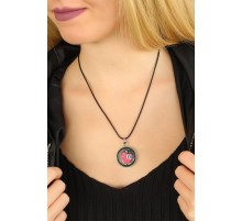 Çilek Figürlü Siyah Deri İpli Bayan Kolye - TJ-BKO4490-KS