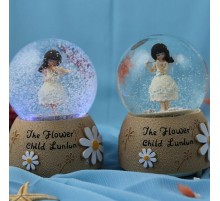 Kemancı Kız Kar Küresi Orta Boy