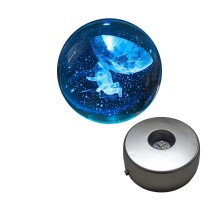 Uçan Astronot Temalı Plastik Altlık Işıklı Cam Küresi 2023-30