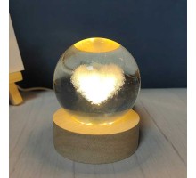 Dekoratif Kalp Tasarımlı Ahşap altlıklı Işıklı Cam Küre 6 Cm MZ4-2336