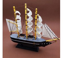 Büyük Boy Yelkenli Ahşap Gemi