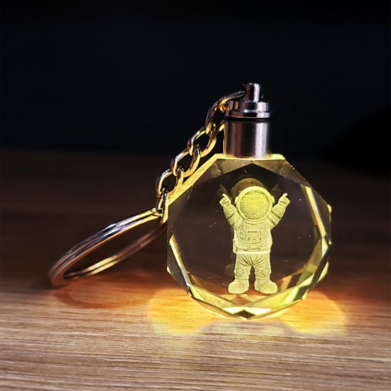toptan-xml-dropshipping-Kristal Renk Değiştiren Astronot Anahtarlık