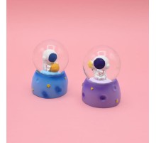 Işıklı Mini Sevimli Astronot Kar Küresi 1 Adet