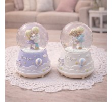 Orta Boy Işıklı Müzikli Sevimli Çiftler Kar Küresi