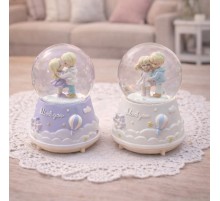 Orta Boy Işıklı Müzikli Sevimli Çiftler Kar Küresi