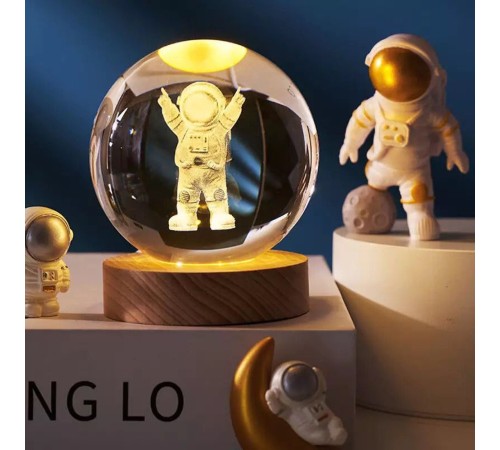 toptan-xml-dropshipping-Usb'li Astronot Tasarımlı Gece Lambası