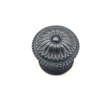 Antika Tarz Dekoratif Pirinç Papatya Kapı Babası - 73mm, Oksit