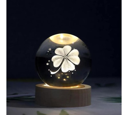 toptan-xml-dropshipping-Dekoratif Kalp Yapraklı Çiçek Tasarımlı Ahşap Altlıklı Işıklı Cam Küre