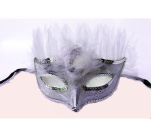 Beyaz Renk Beyaz Tüllü Pul İşlemeli Yılbaşı Parti Maskesi