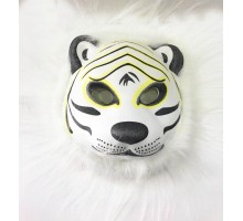 Beyaz Saçlı Sibirya Kurt Maskesi