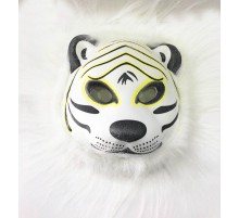 Beyaz Saçlı Sibirya Kurt Maskesi