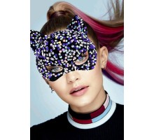 Siyah Kadife Kumaş Üzerine Mor Beyaz Payetli Pullu Parti Maskesi 16x14 cm