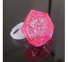Kristal Tasarımlı Led Glow Işıklı 3 Modlu Pembe Yüzük 3.5 x 5 cm