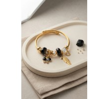 Kelebek Model Gold Renk Siyah Charmlı Bileklik TJ-BB8666