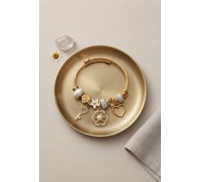 Beyaz Charmlı Model Kadın Bileklik TJ-BB8713