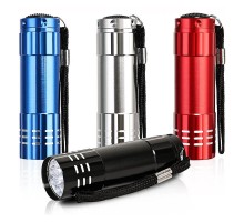 9 LED’li Pilli El Feneri Pratik ve Ekonomik Aydınlatma Kompakt Günlük Kullanım WT-036