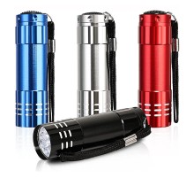 9 LED’li Pilli El Feneri Pratik ve Ekonomik Aydınlatma Kompakt Günlük Kullanım WT-036