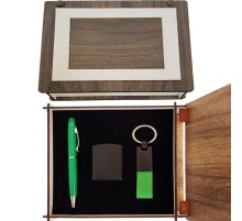 Özel Ahşap Kutulu Yeşil Anahtarlık Kalem ve Çakmak Set