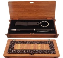 Ahşap Kutulu Siyah Kalem ve Anahtarlık