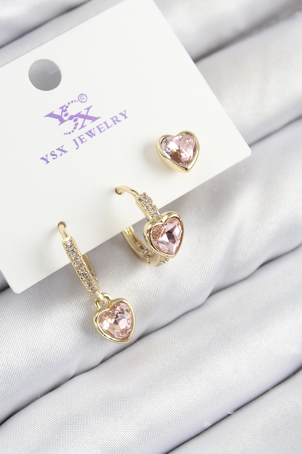 Pirinç Zirkon Taşlı 3'lü Pembe Kalp Model Gold Renk Kadın Küpe - TJ-BKP11147