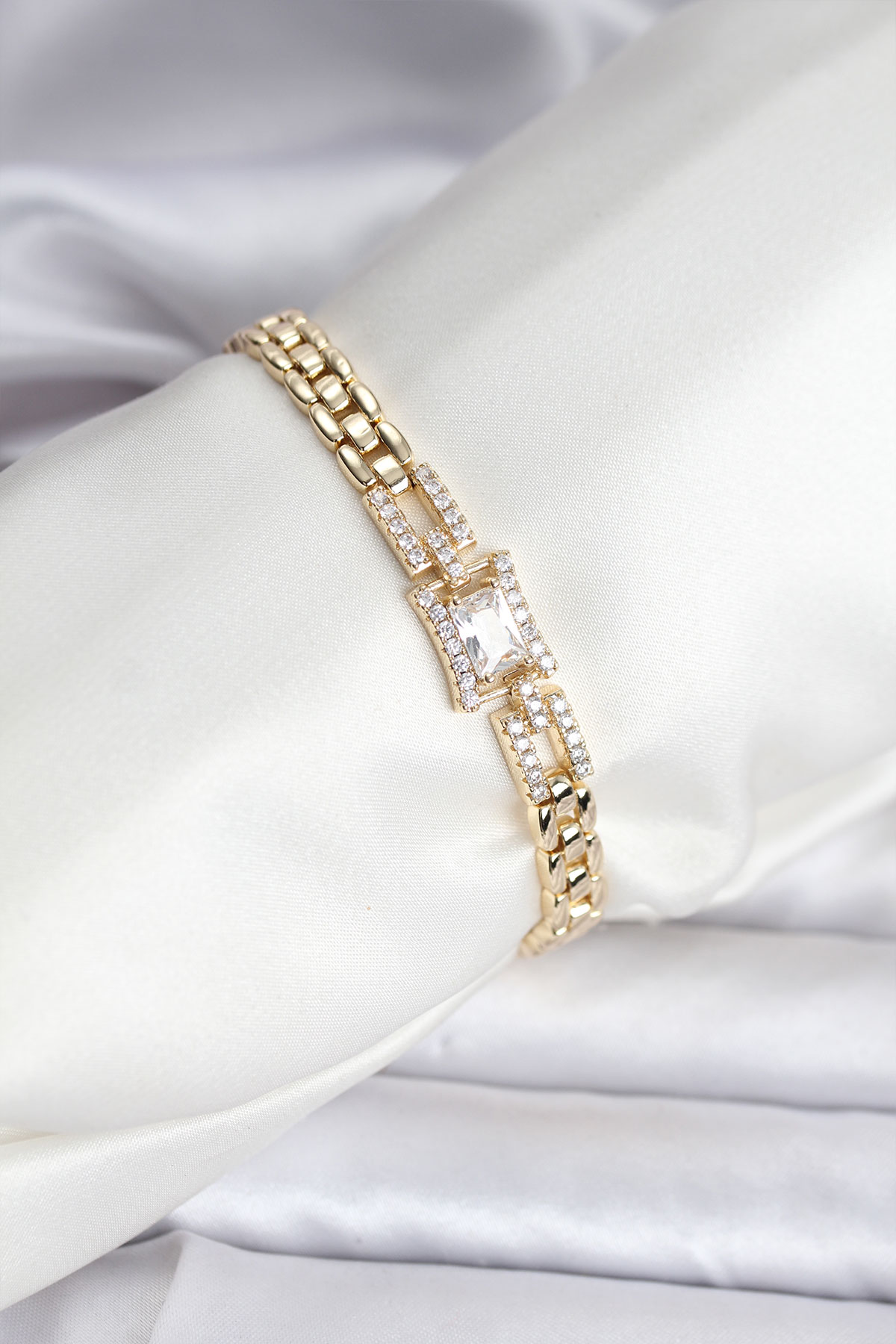 14K Gold Renk Kaplama Zirkon Kare Taşlı CM Kadın Bileklik TJ-BB8118