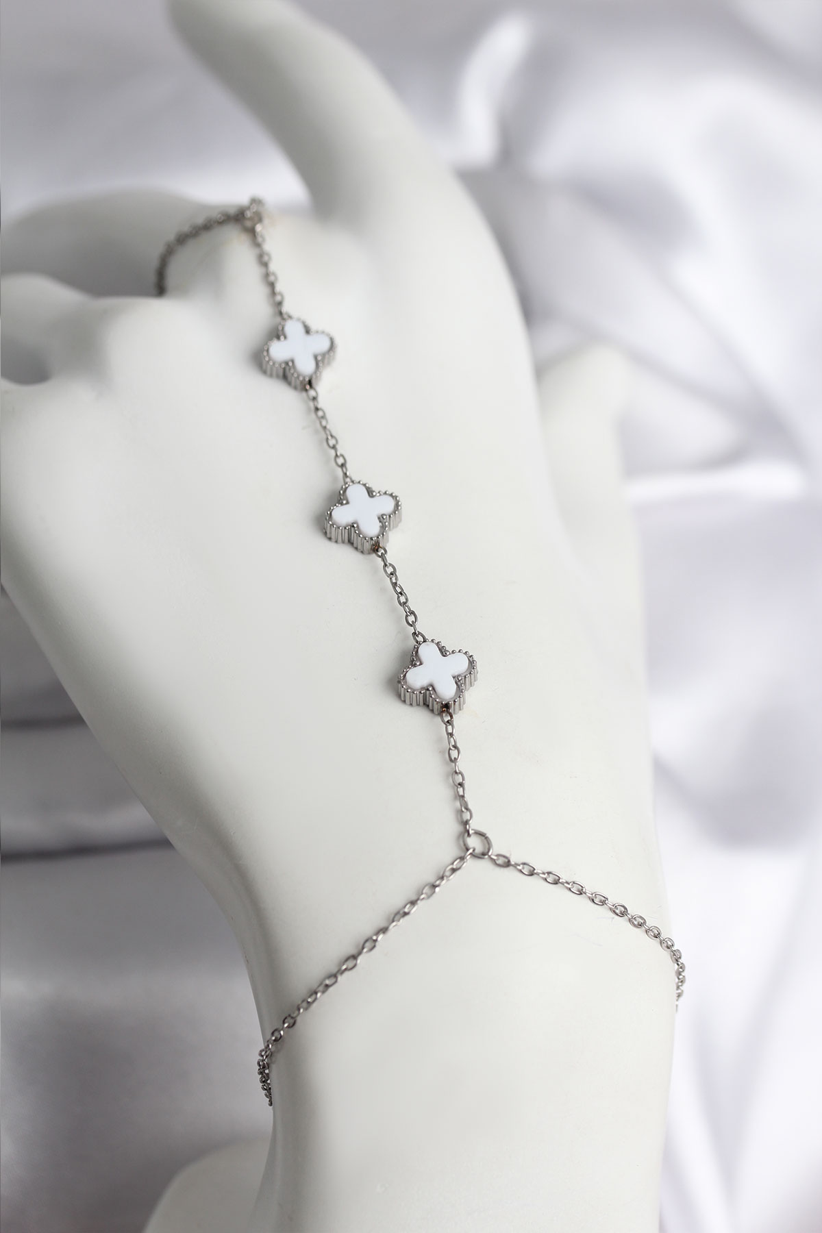 316L Çelik Gümüş Renk Beyaz Yonca Model Kadın Şahmeran - TJ-SN735