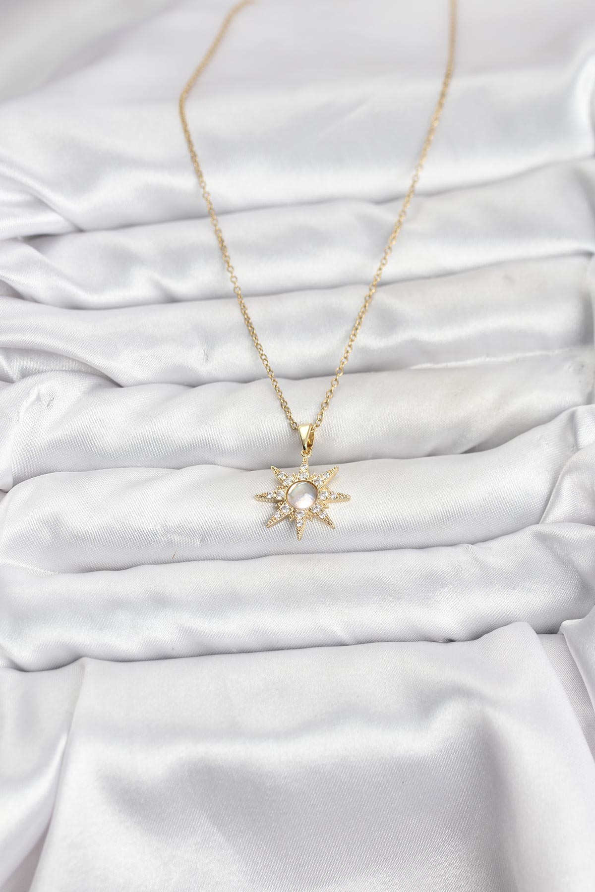 316L Çelik Zincir Gold Renk Kutup Yıldızı Model Zirkon Taşlı Kadın Kolye - TJ-BKO10861