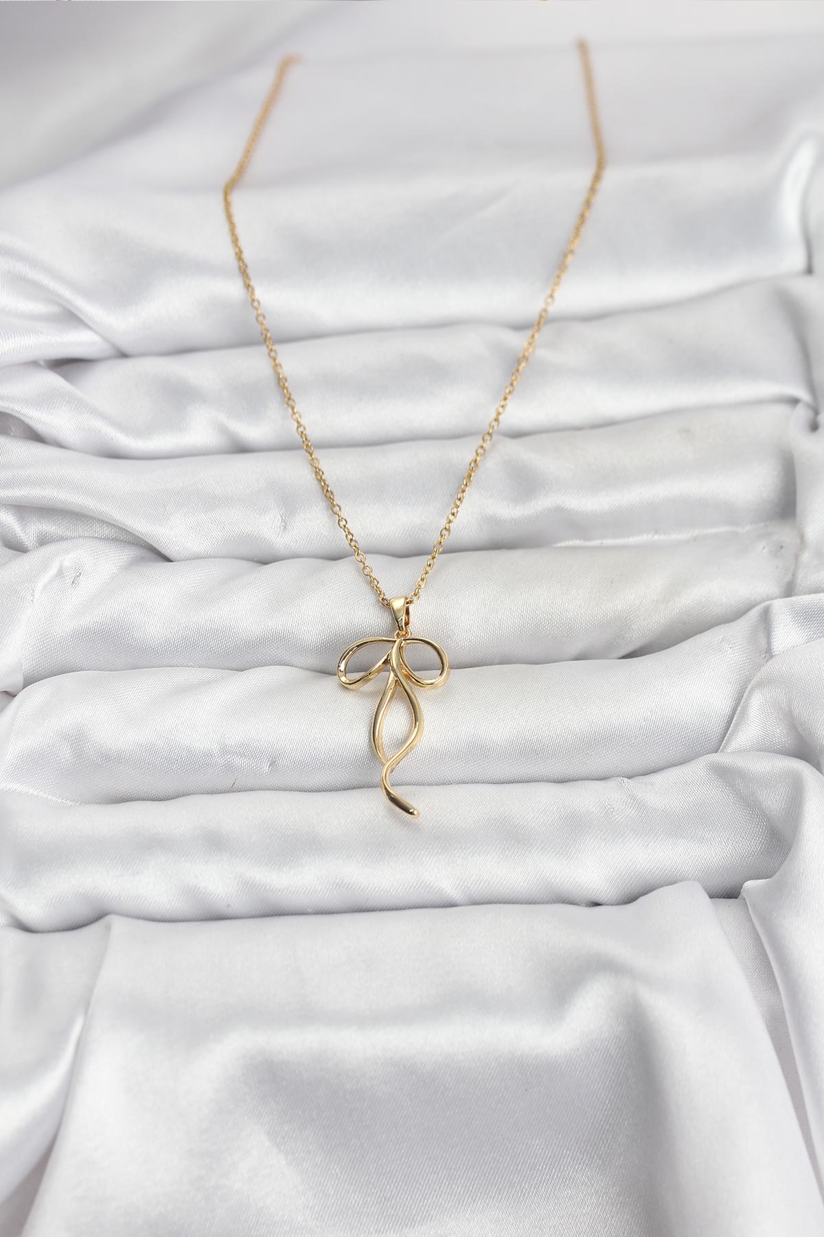 316L Çelik Zincir Gold Renk Fiyonk Model Kadın Kolye - TJ-BKO10869