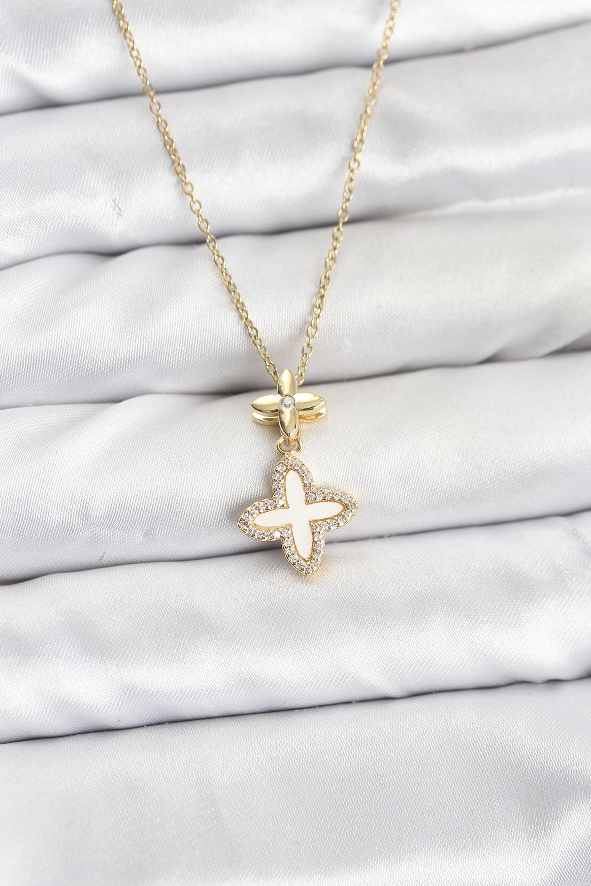 316L Çelik Zincir Gold Renk 4 Yapraklı Yonca Model Zirkon Taşlı Kadın Kolye - TJ-BKO10889